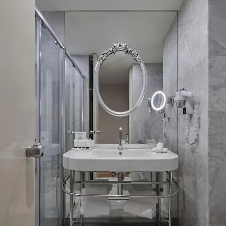 Titanic Gendarmenmarkt Hotel 5*