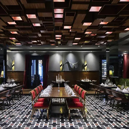 Titanic Gendarmenmarkt 5* Berlín