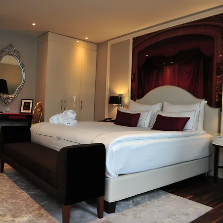 فندق Titanic Gendarmenmarkt 5*