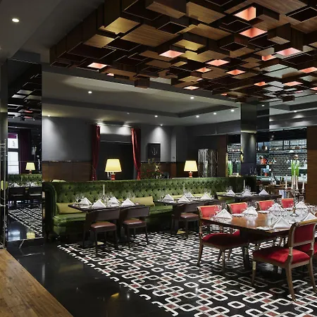 فندق Titanic Gendarmenmarkt