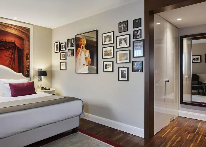 Hotel Titanic Gendarmenmarkt 5*