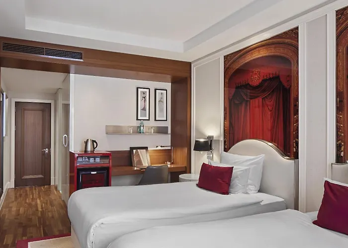 Hotell Titanic Gendarmenmarkt 5*