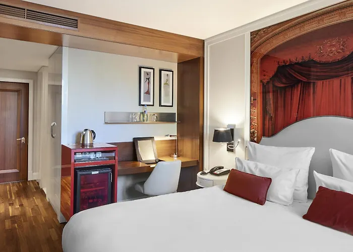 Hotel Titanic Gendarmenmarkt 5*