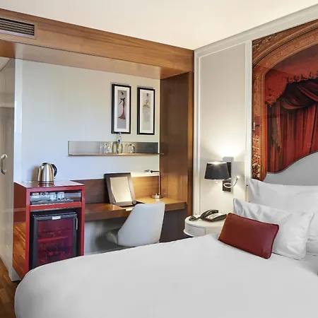 Otel Titanic Gendarmenmarkt 5*