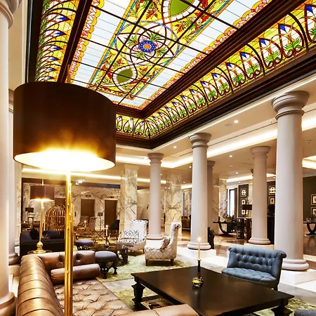 Titanic Gendarmenmarkt Otel Berlin