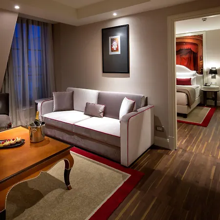 Titanic Gendarmenmarkt Hotel Berlin