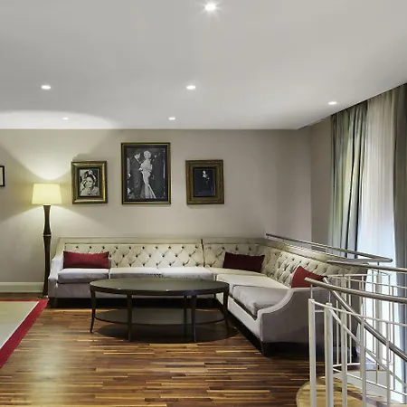 Titanic Gendarmenmarkt Hotel